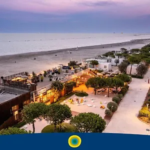 Club Del Sole Pini Boutique Punta Marina